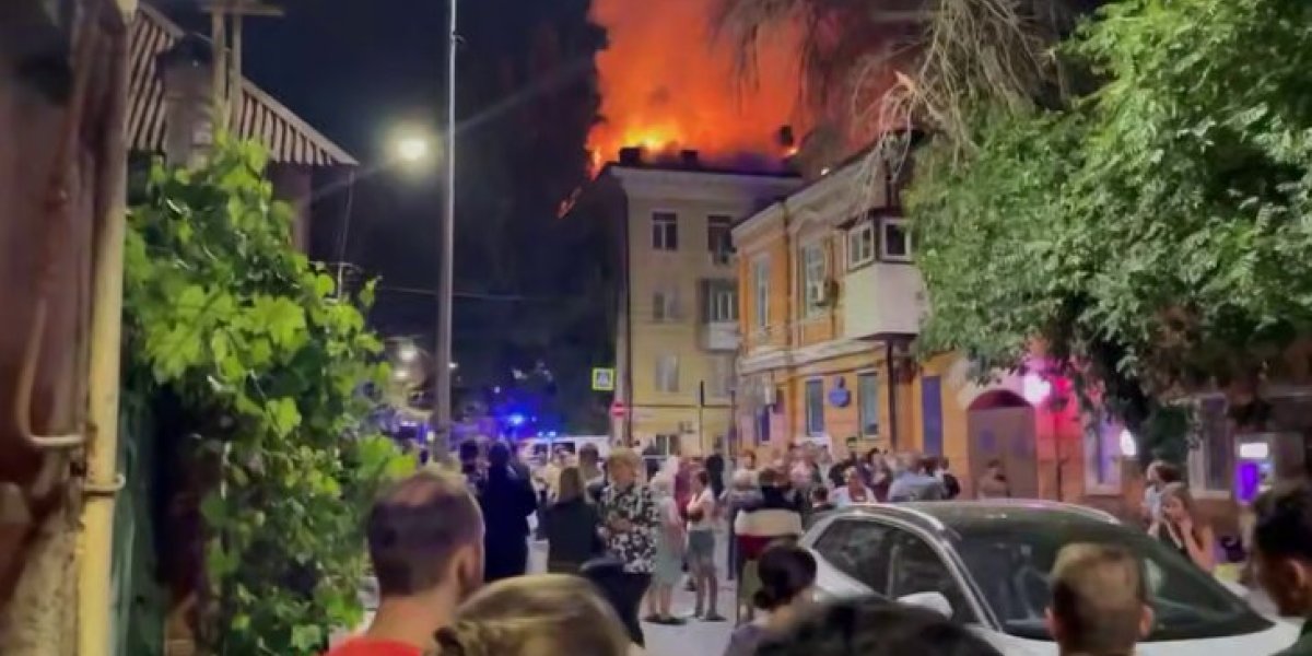 Атака БПЛА на Ростов-на-Дону привела к пожарам в жилых домах Атака БПЛА на Ростов-на-Дону привела к пожарам в жилых домах