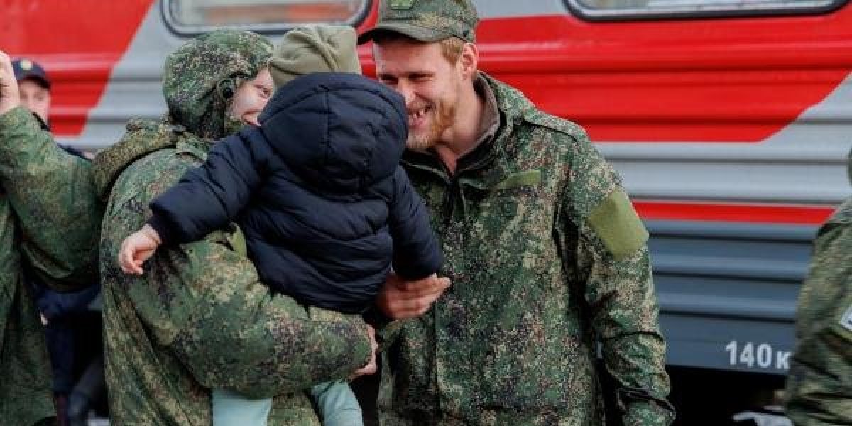 Будет полная демобилизация мобилизованных? Когда, кого уволят из ВС РФ, мнения экспертов Будет полная демобилизация мобилизованных? Когда, кого уволят из ВС РФ, мнения экспертов