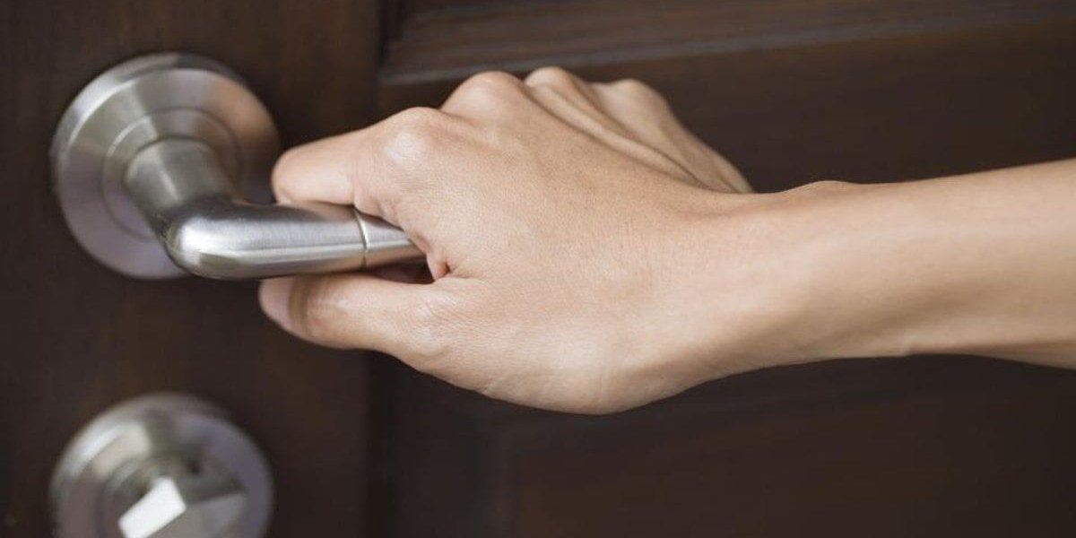 «Забыл прописаться — готовь 5000»: юрист Хаминский напомнил о скрытой ловушке для переезжающих россиян «Забыл прописаться — готовь 5000»: юрист Хаминский напомнил о скрытой ловушке для переезжающих россиян