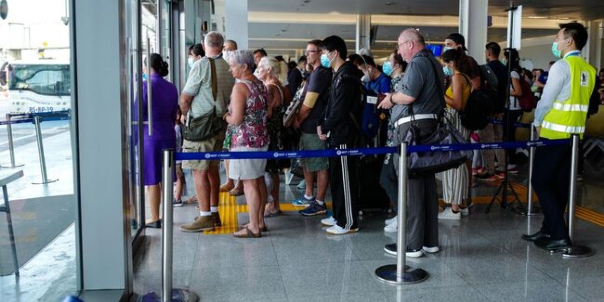 Массовая задержка рейсов: россияне не могут покинуть Таиланд Массовая задержка рейсов: россияне не могут покинуть Таиланд